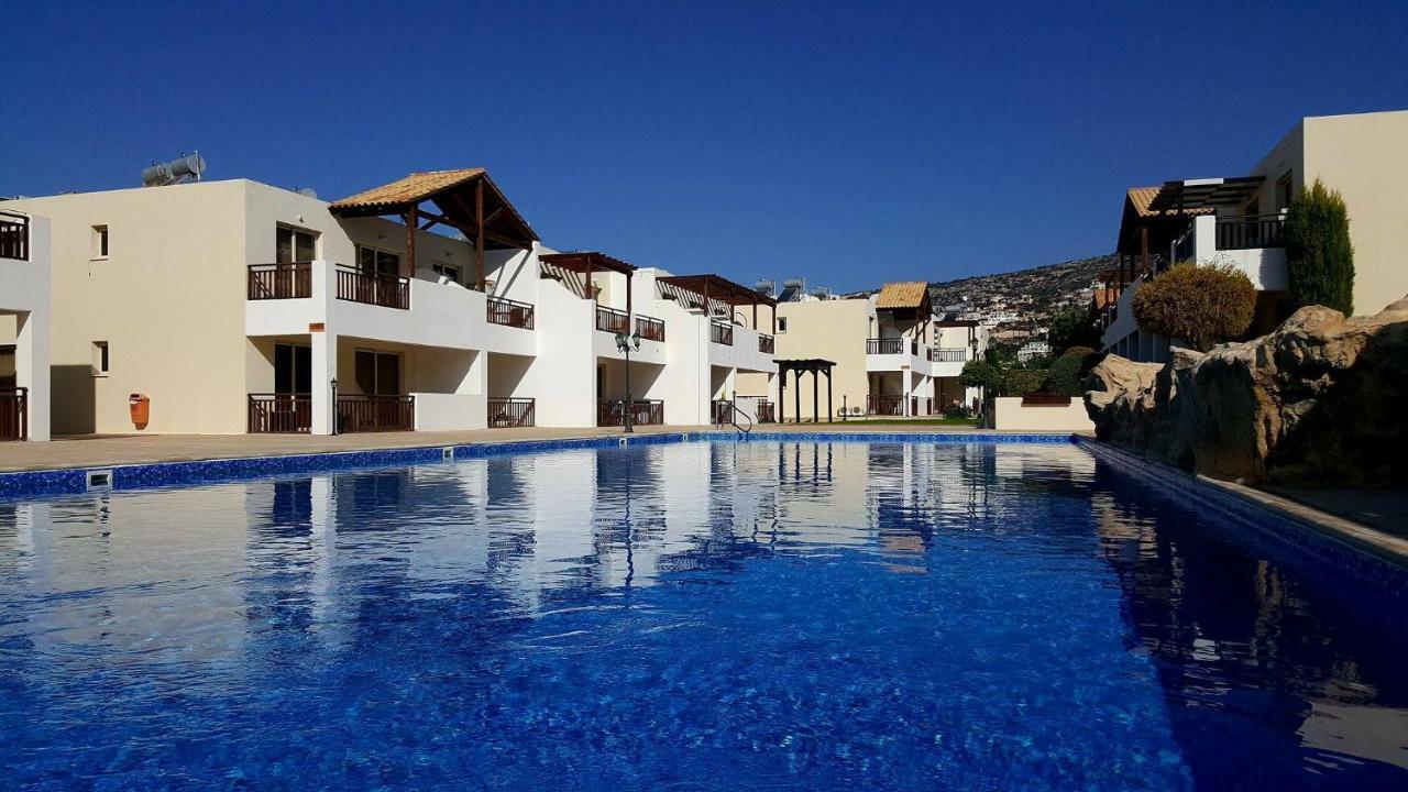 Ground Floor One Bedroom Apartment B2, 3 Pools, Free Wifi Peyia Exterior photo