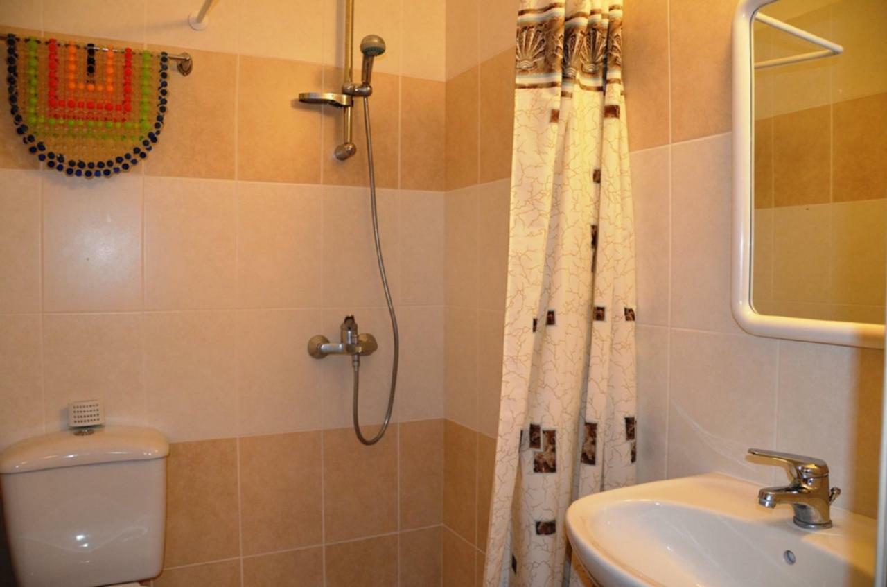 Ground Floor One Bedroom Apartment B2, 3 Pools, Free Wifi Peyia Exterior photo